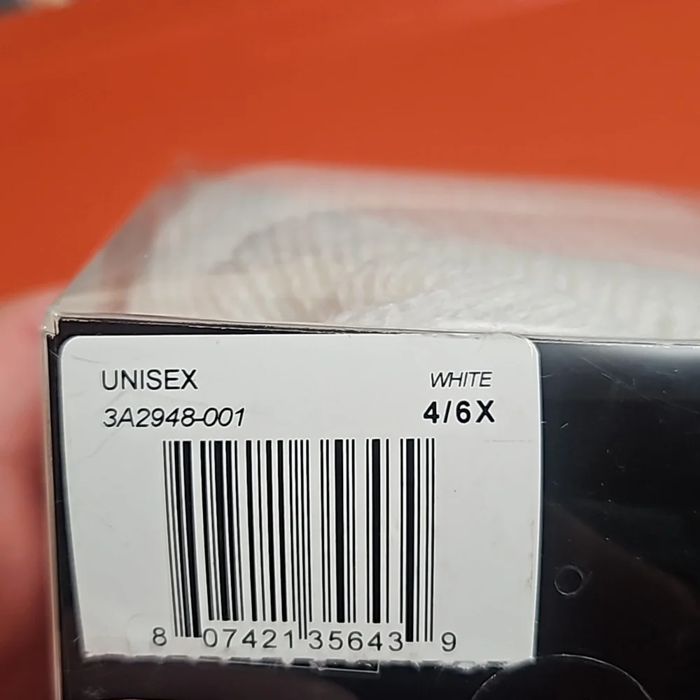 Nike Toddler Futura Lurex Pom Beanie: WHITE: NEW IN PACKAGE: CHILD 4/6X